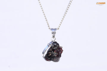 Natural Garnet Raw Unisex Pendant In Sterling Silver