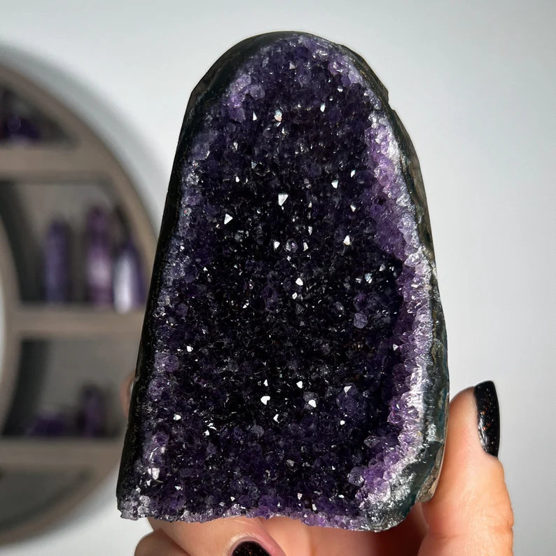 Premium Amethyst Geode 1 pcs , Approx Weight 4000ct to 4500ct